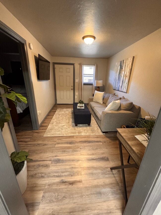 Photo - 1207 W Gore Blvd Unit 6