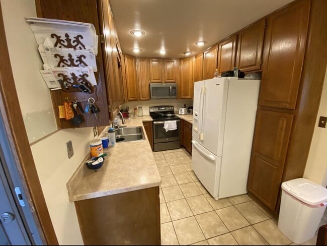 Photo - 404 26th Ave NE