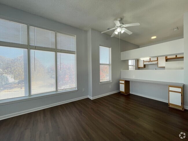 Building Photo - 3800 Broadway Blvd Unit A Rental