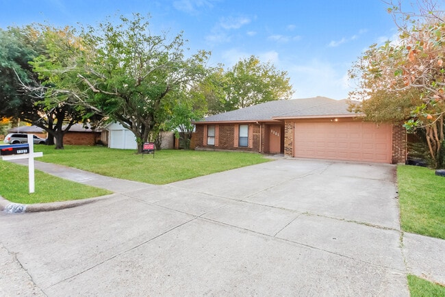 Photo - 1305 Duvall Dr