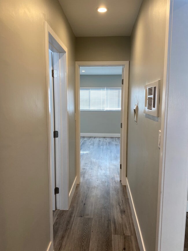 Hallway - 1 - 1707 Barry Ave Unit 1707 12