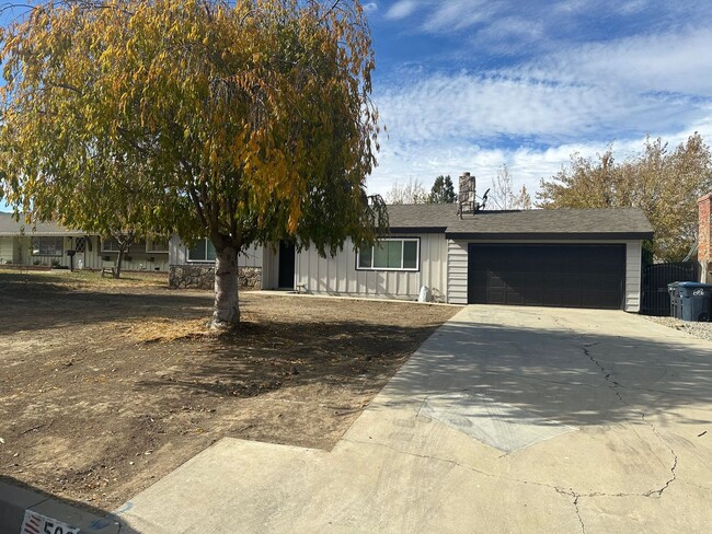 3+2 READY NOW! City of Tehachapi - 3+2 READY NOW! City of Tehachapi House