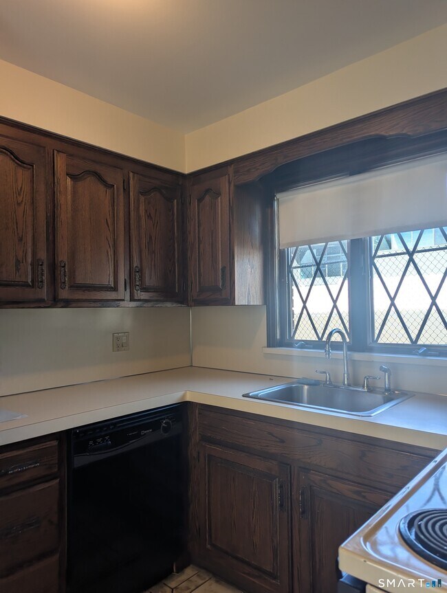 266 Main Ave Unit 5