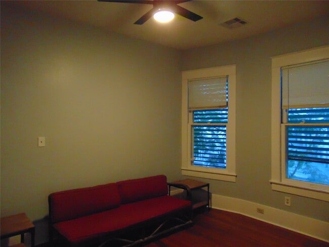 Building Photo - 3420 Avenue R