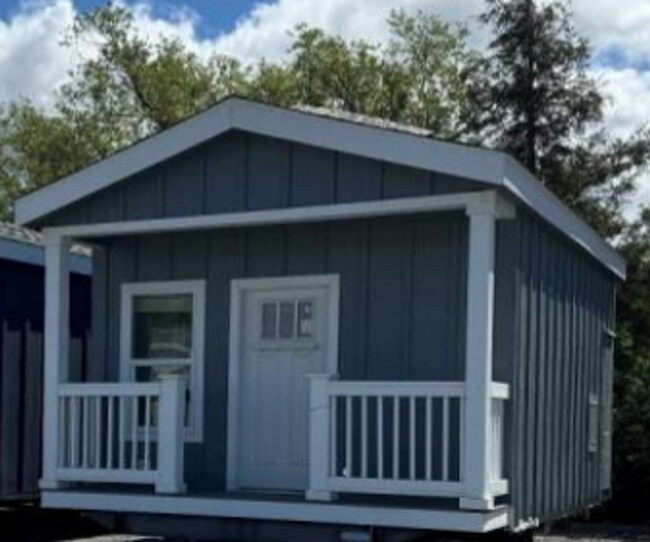 Building Photo - Anthony&#39;s Unit 04 MH (Park Owned)