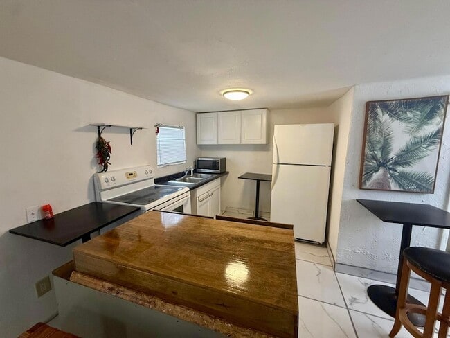 Photo - 4870 Canal Rd