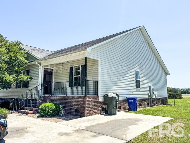 Building Photo - 5180 Deveron St Unit B