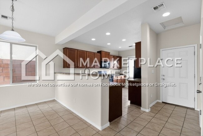 Photo - 9808 Farinosa Ave SW