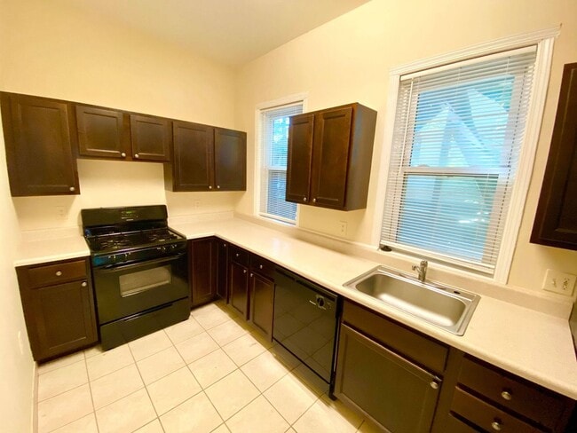 Photo - 5009 Roland Ave Unidad 1F