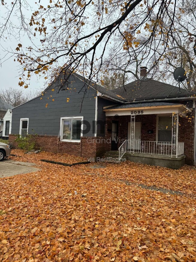 Building Photo - 2035 E William St Unit 2