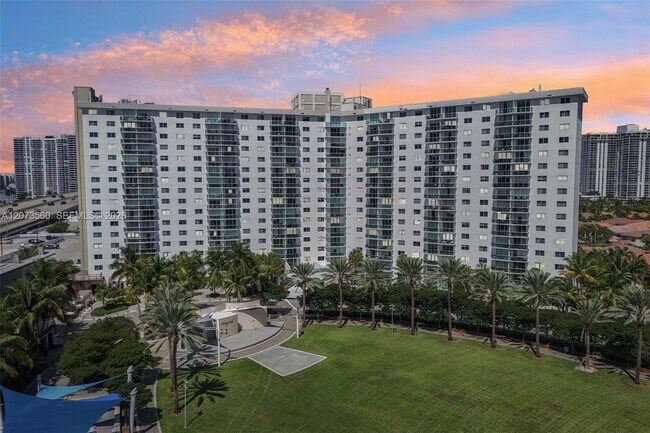 Photo - 19370 Collins Ave Unit 1120