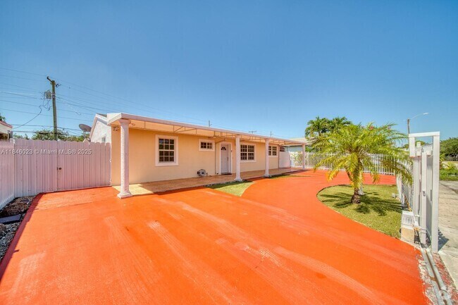 Building Photo - 3440 NW 87th Terrace Rental