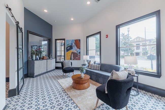 Clubhouse with coffee bar and business center - The Bryx at Kingwood