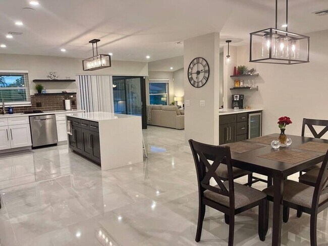 Photo - 1799 Shower Tree Way