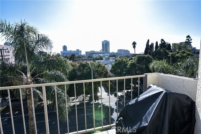 Photo - 445 W 6th St Condo Unit 403
