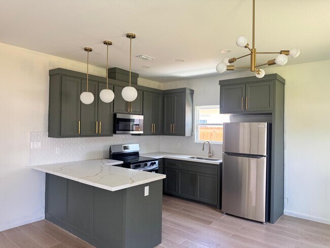 Photo - 2111 Dragonfly St