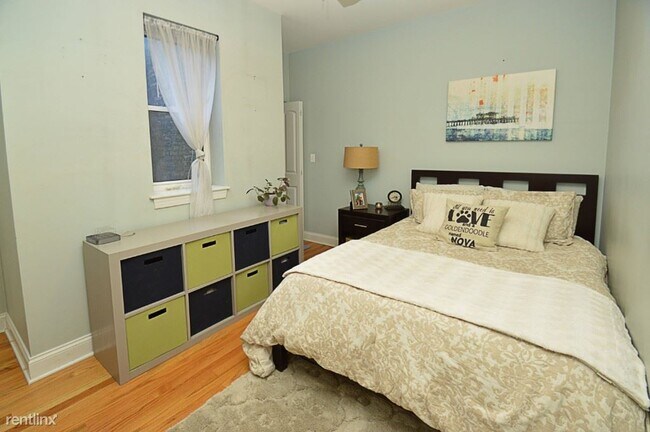 Photo - 2 br, 1 bath Condo - 3740 N Wilton Ave