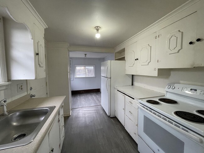 Photo - 1910 20th St NE