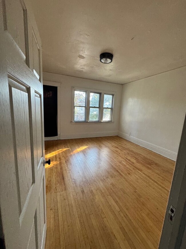Photo - Burnham Unit 1
