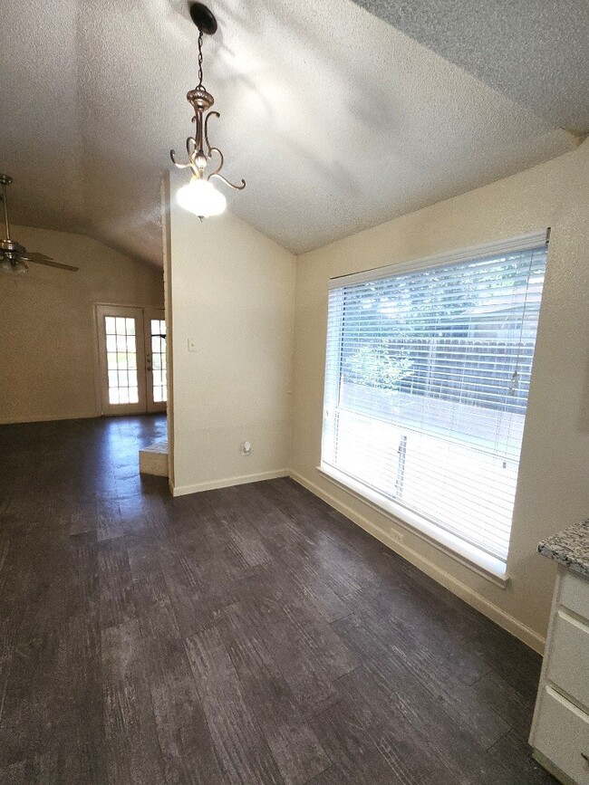 Photo - 3835 Brookwind Dr