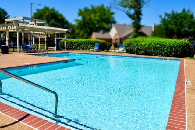 Photo - Hedgerow Apartments