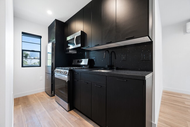 Photo - 223 Lucas Ave Unit 3