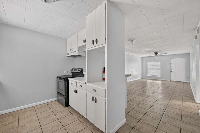 Photo - 1120 Valley View Dr Unit B2