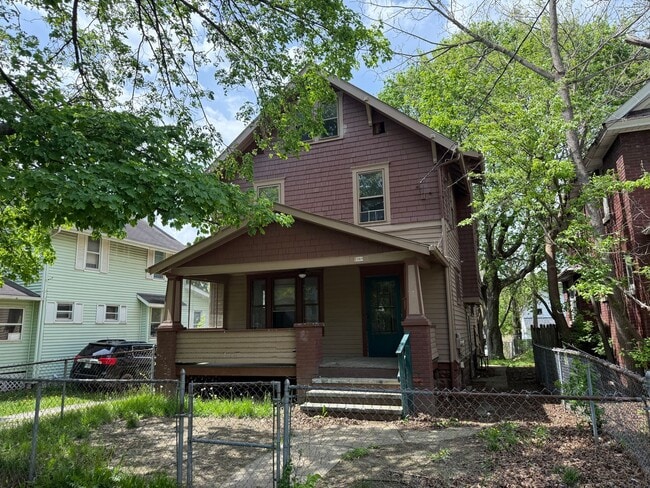 Building Photo - Charming 4-Bedroom Single Family Home for Rent!