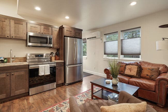 Building Photo - 19576 SW Century Dr Rental
