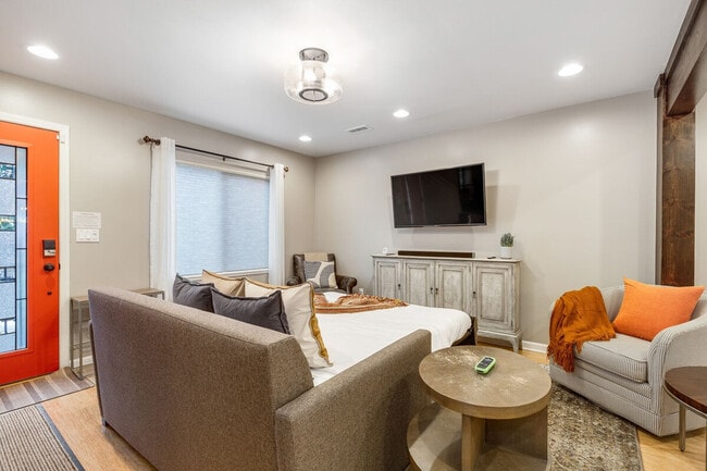 Photo - 5241 33rd Ave S Unidad ID1035900P