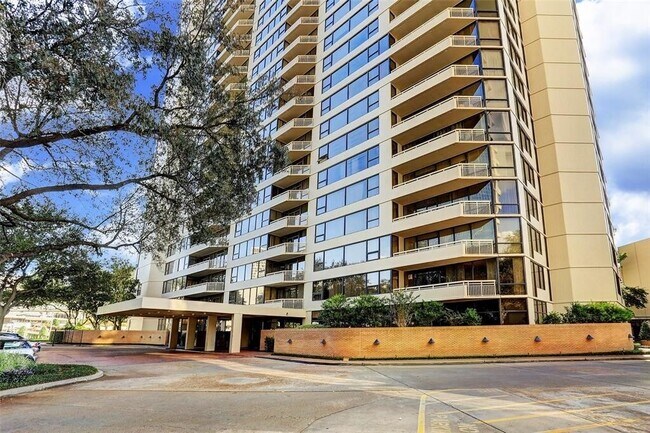Photo - 15 Greenway Plz Unit 10G