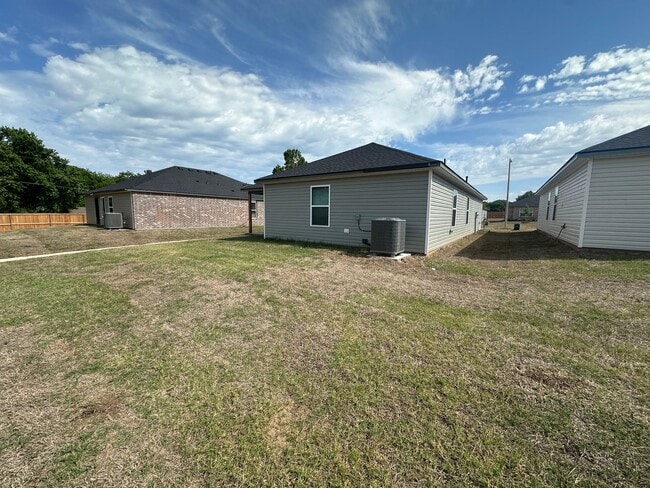 Photo - *Newly Built* 3 Bed 2 Bath 2 Car Garage