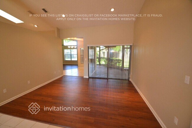 Photo - 14543 Horseshoe Trce