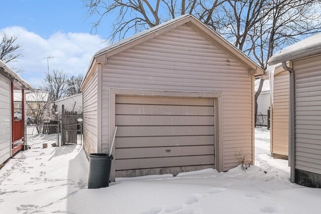 Photo - CARMAN SCHOOLS -Near Baker College