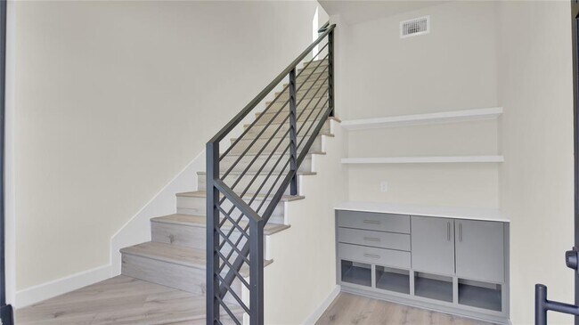 Photo - 6802 Montana St