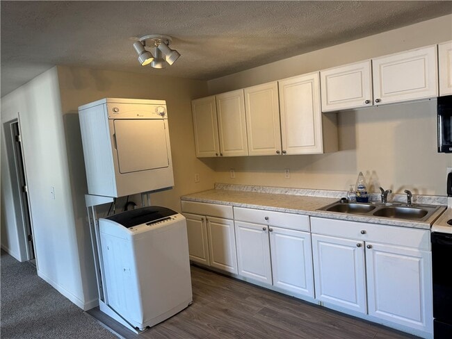 Photo - 120 W 14th St