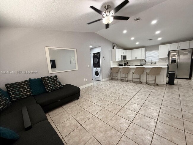 Photo - 1840 Jefferson St Unidad B
