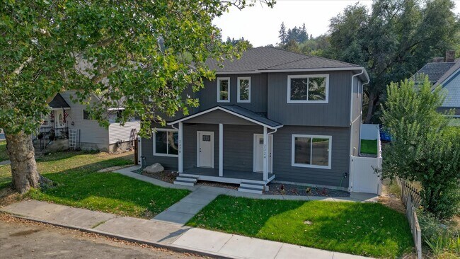Building Photo - E. 7th Duplex Unit 2324 Rental