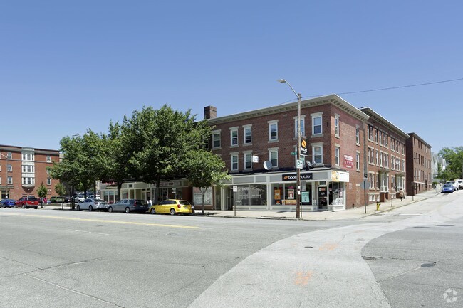 Photo - 1279 Elm St Apartments