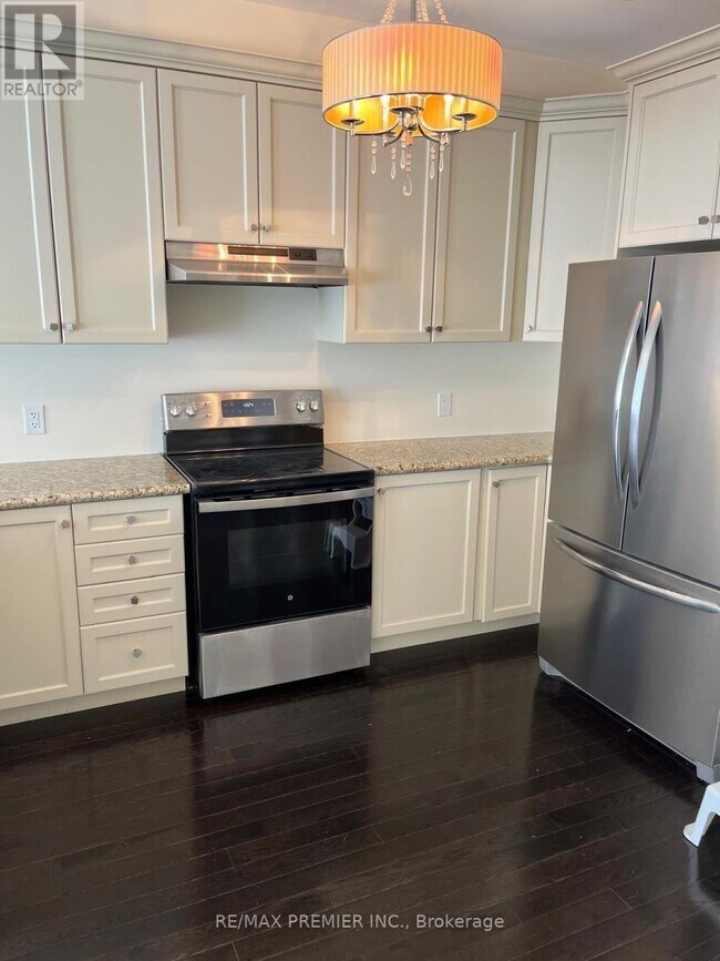 Photo - 23 Spruce Pine Cres