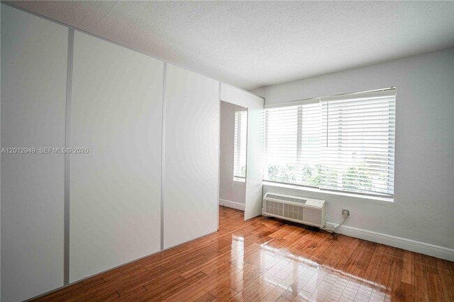 Photo - 7325 Carlyle Ave Unit 10