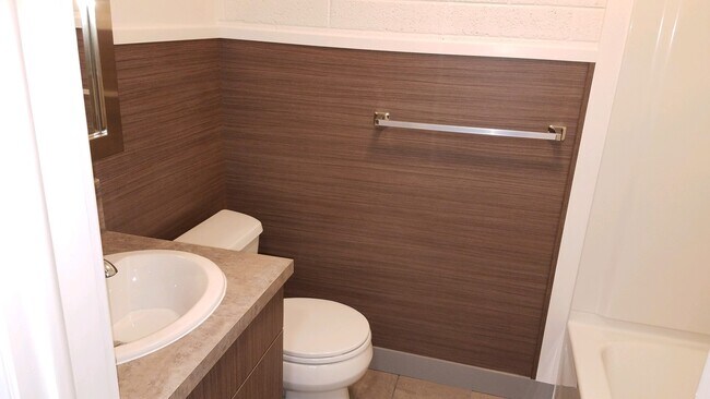Photo - 315 Oak St Unidad #2