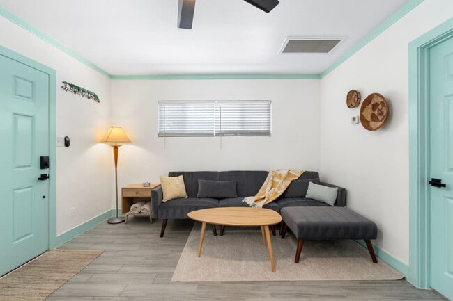 Photo - 1407 E McKinley St Unit ID1316297P