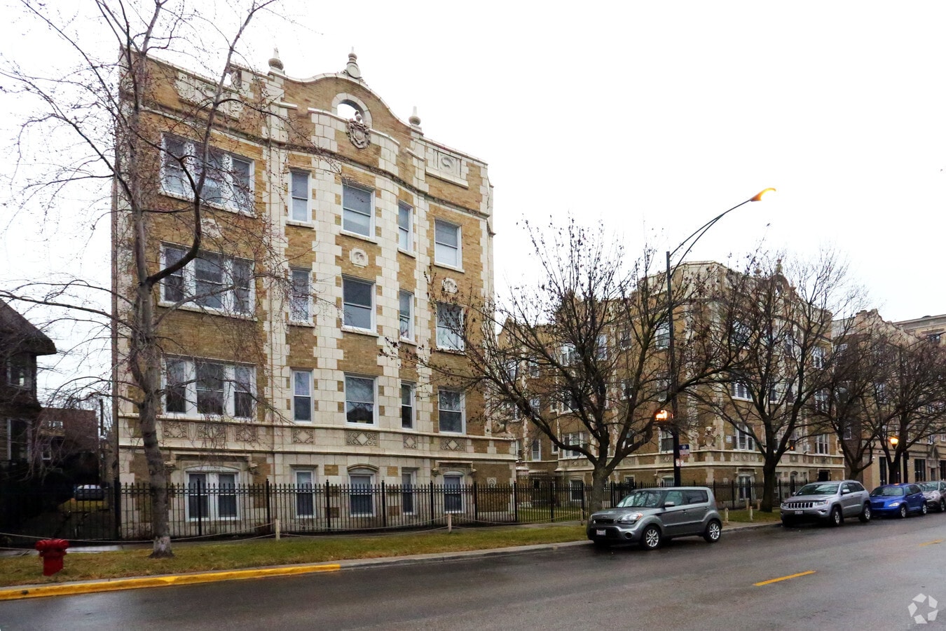 Prince Edward Manor - Prince Edward Manor Apartments