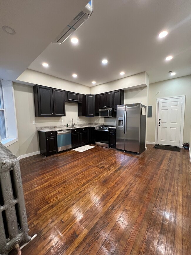 Unidad de 2 dormitorios - cocina - 1861 Mintwood Pl NW