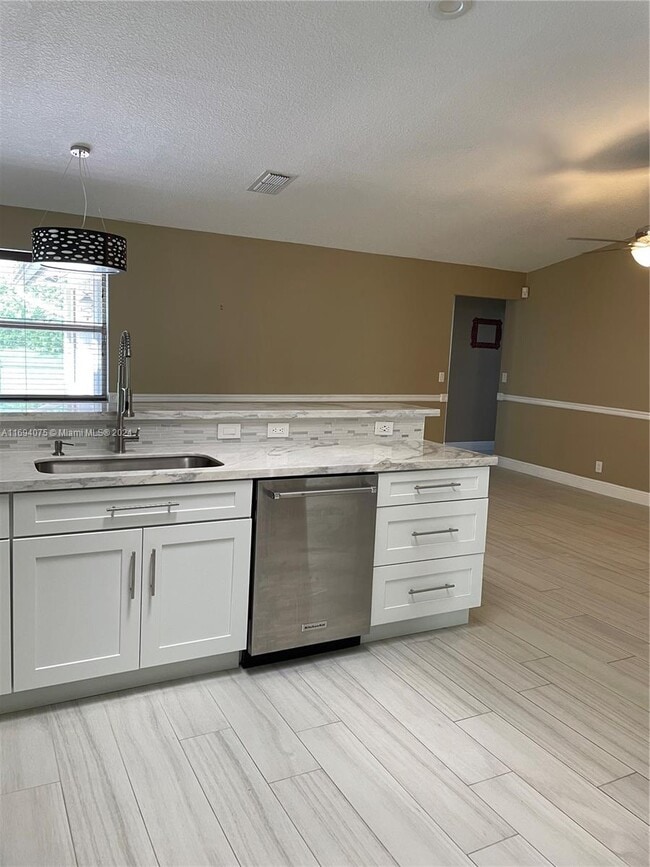 Photo - 453 SW 169th Ter