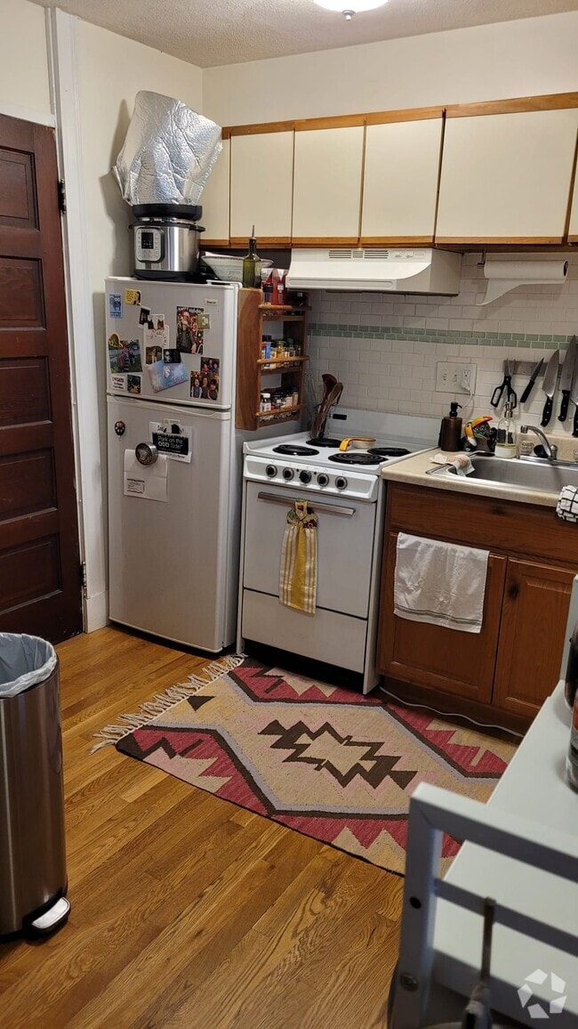 Building Photo - 16 Garrison Ave Unit 13 Rental