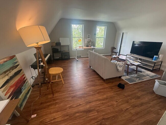 Photo - S Aiken Ave Unit Floor 3