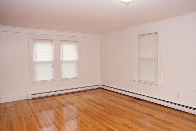 Photo - 33 Fairmont St Apartments Unit 1