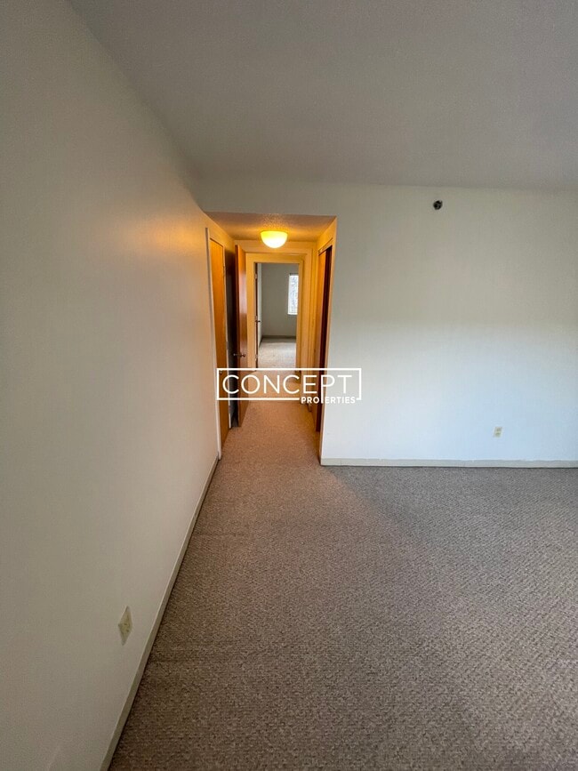 Building Photo - 140A N Beacon St Unit A2